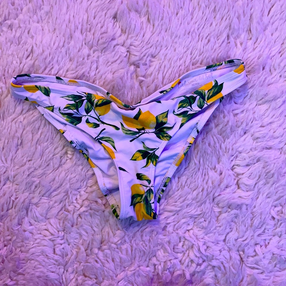 Cinched Butt Lemon Print Bikini Bottom